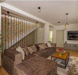 5 bedroom villa with pool near Crikvenica, sleeps 10